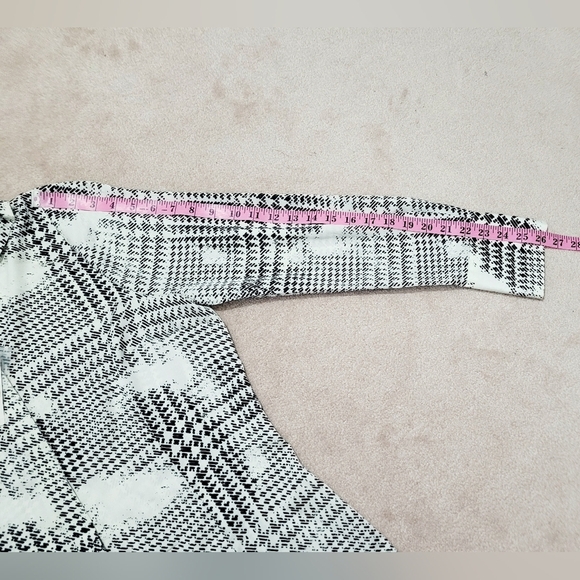 Worthington Women’s Button Down Blouse Size Large Black White Houndstooth Print - Picture 7 of 13